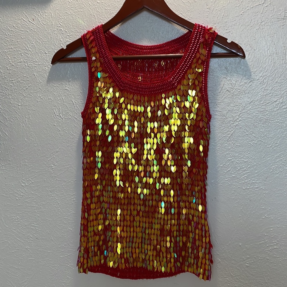 Iridescent red beaded tank top - Picture 2 of 7